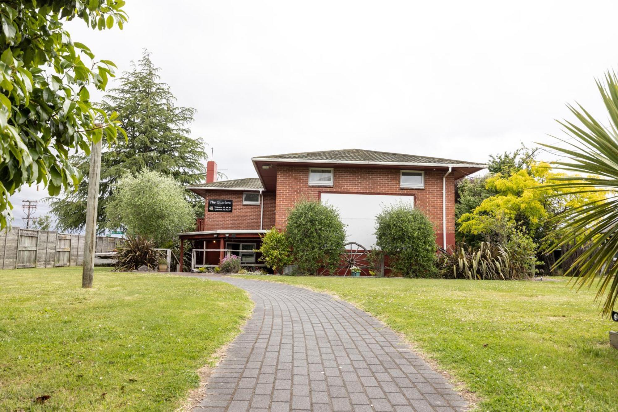 Haka House Taupo Hostel Exterior photo